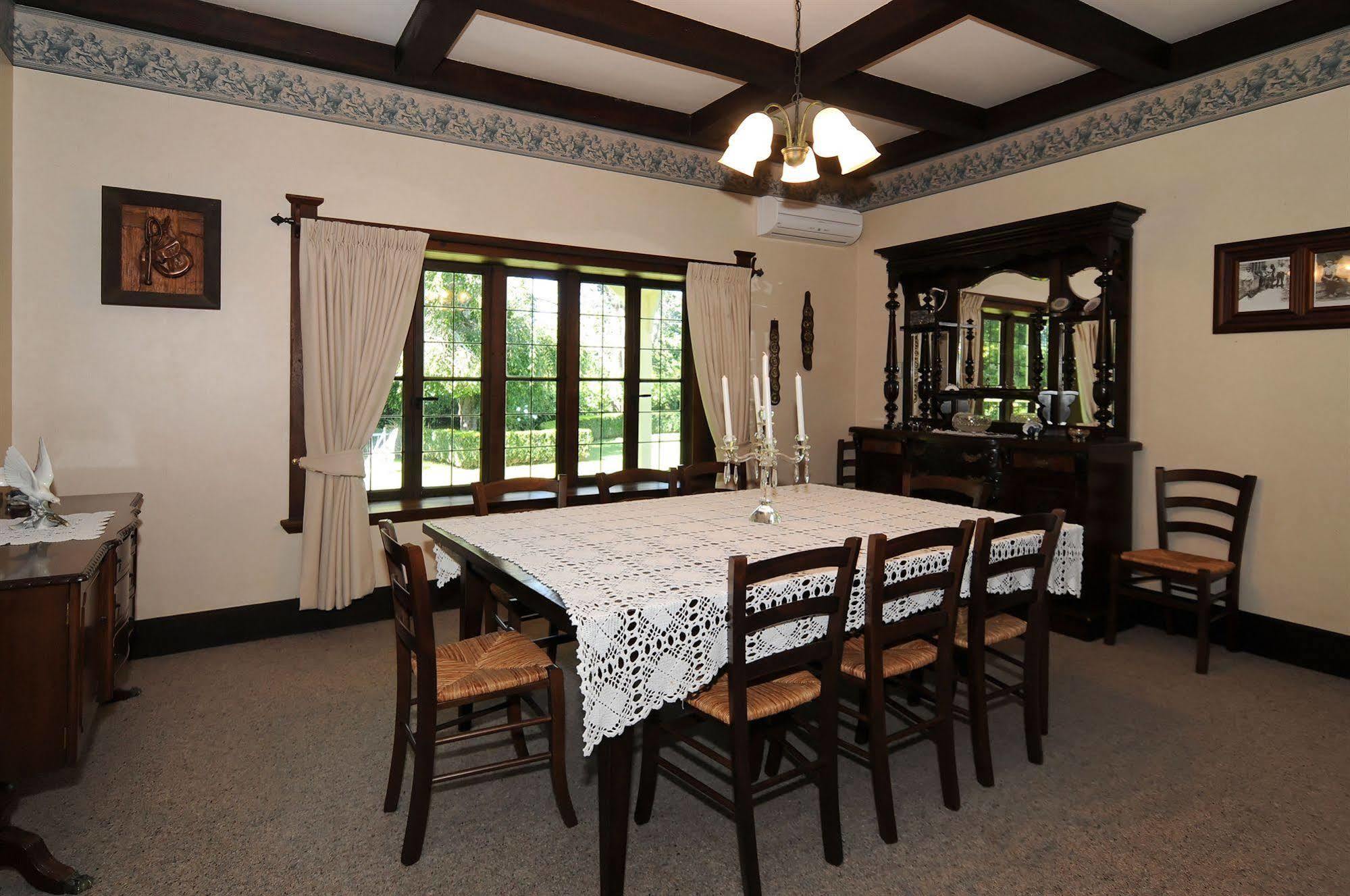 Oak Lane Lodge Hamilton Extérieur photo